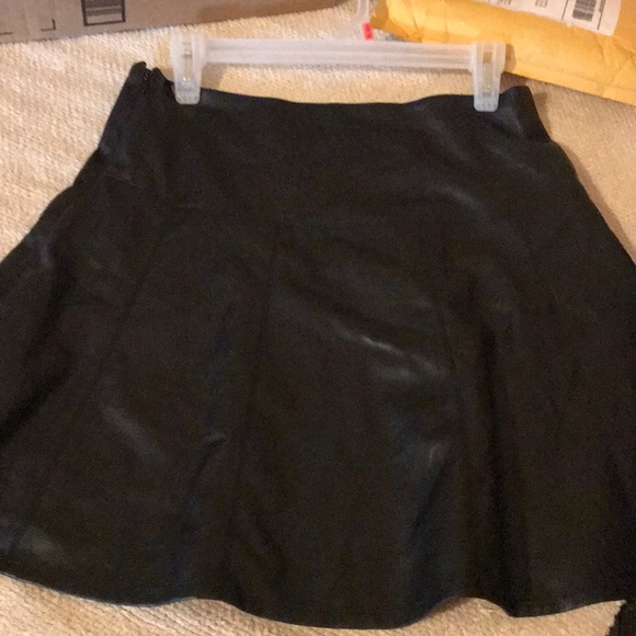 NWOT Faux Leather Mini Skirt - Picture 3 of 4